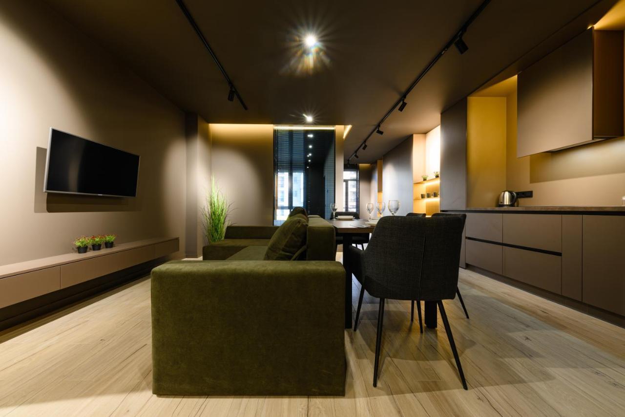 Luxury Apartments-Belochka Uzhhorod Bagian luar foto