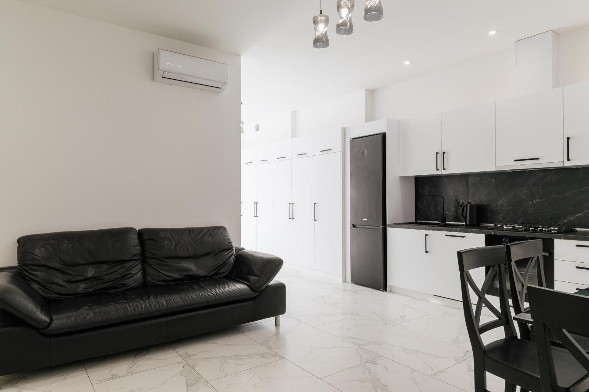 Luxury Apartments-Belochka Uzhhorod Bagian luar foto
